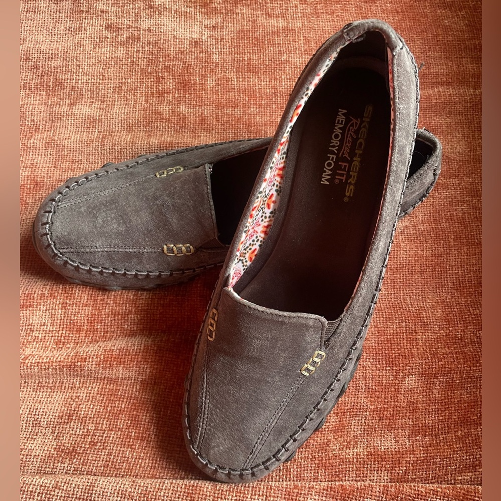 Skechers Memory Foam Relaxed Fit Chocolate Brown Loafers Casual Style Size 10